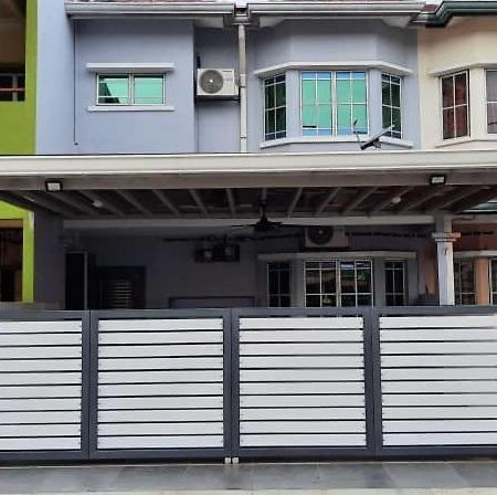 Homestay Dr. Z Klang Buitenkant foto